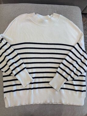 Striped Knit Sweater - White and Black